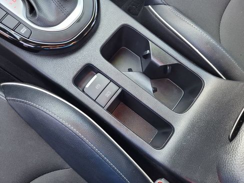 Used 2024 Kia Forte GT-Line FWD image 19