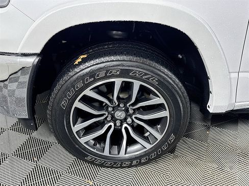 Used 2025 RAM 1500 Limited image 32