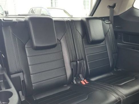 Used 2023 Volkswagen Atlas SEL Premium AWD/4WD image 17