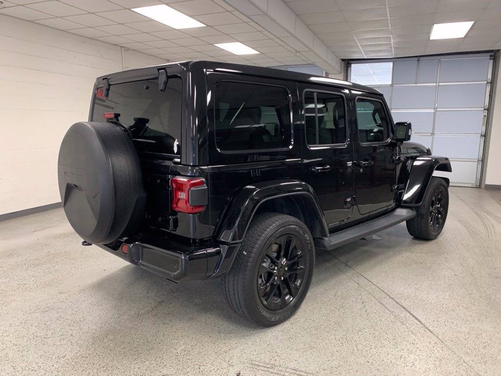Used 2023 Jeep Wrangler Unlimited Sahara AWD/4WD image 6