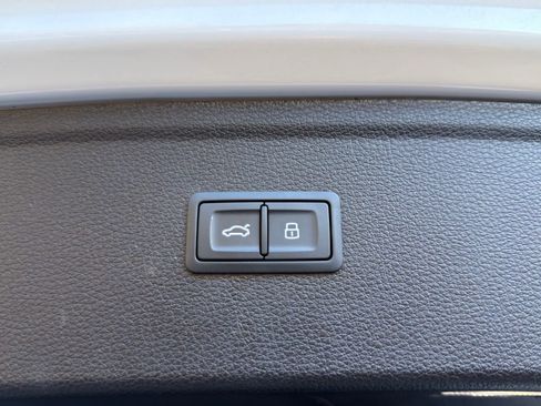 Used 2024 Audi SQ5 Premium Plus image 18