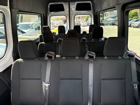 Used 2024 Mercedes-Benz Sprinter 2500 image 5