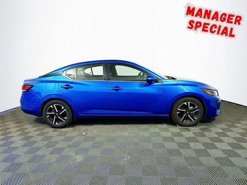 Used 2024 Nissan Sentra SV FWD image 9