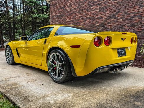 Used 2009 Chevrolet Corvette Z06 w/ Preferred Equipment Group RWD image 19