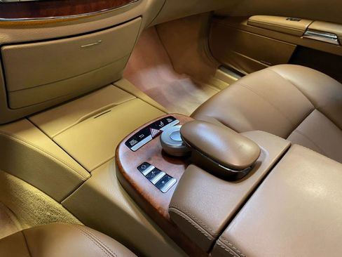 Used 2007 Mercedes-Benz S 550 Sedan image 25