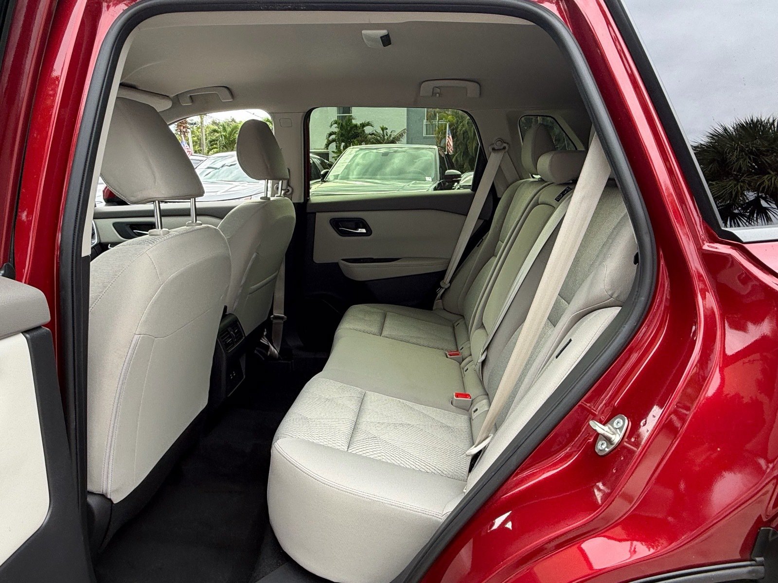 Used 2024 Nissan Rogue SV FWD image 11