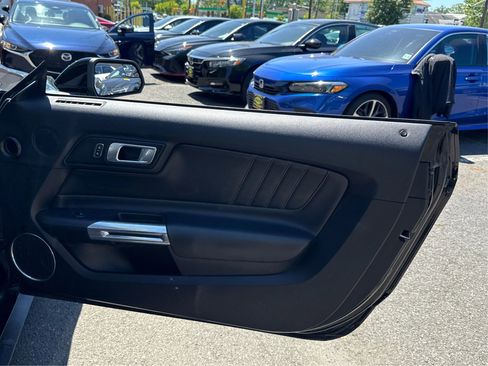 Used 2019 Ford Mustang Premium RWD image 18