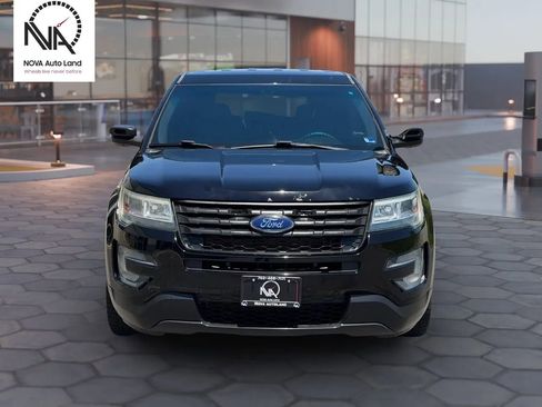 Used 2017 Ford Explorer 4WD Police Interceptor image 3