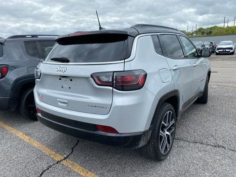 Used 2024 Jeep Compass Limited w/ Elite Group AWD/4WD image 2