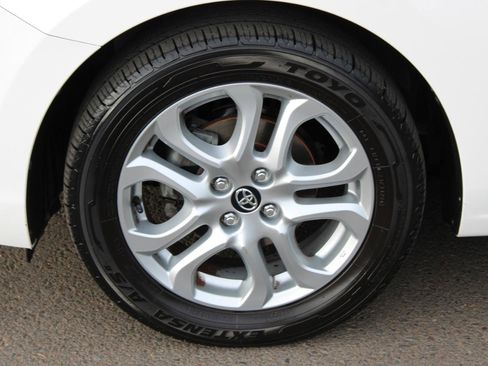 Used 2017 Toyota Yaris iA image 16