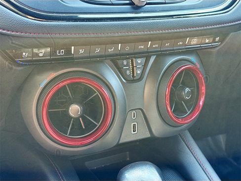 Used 2021 Chevrolet Blazer RS w/ Enhanced Convenience Package image 16