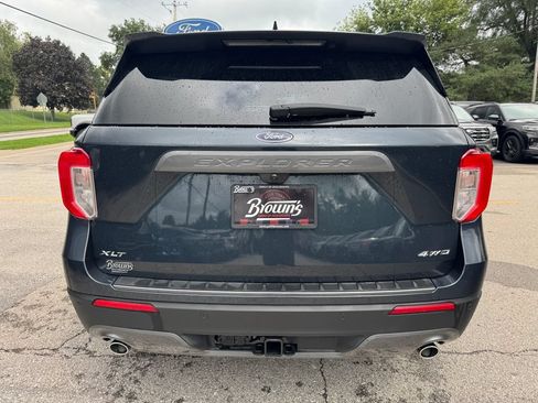 Used 2024 Ford Explorer XLT w/ Equipment Group 202A AWD/4WD image 6