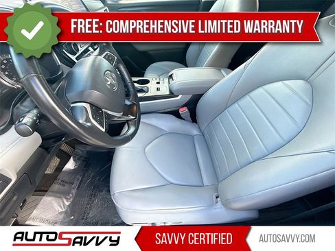 Used 2024 Toyota Highlander XLE image 19