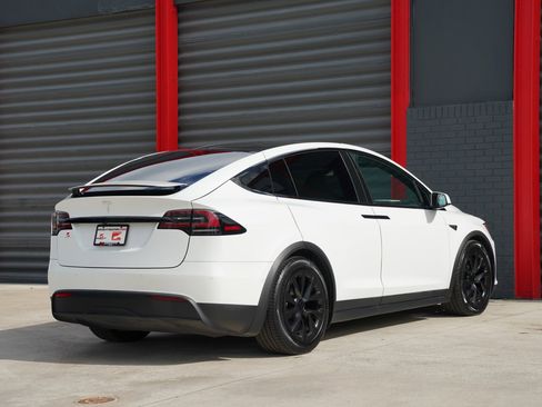 Used 2023 Tesla Model X Standard Range image 6