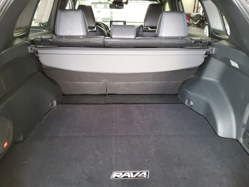 Used 2019 Toyota RAV4 XSE w/ XSE Weather Package AWD/4WD image 28