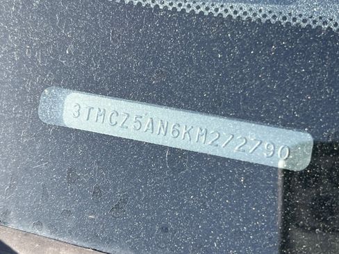 Used 2019 Toyota Tacoma TRD Sport w/ Technology Package image 23