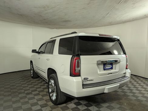 Used 2020 GMC Yukon Denali w/ Denali Premium Package image 4