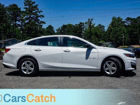 Used 2019 Chevrolet Malibu LS FWD image 2