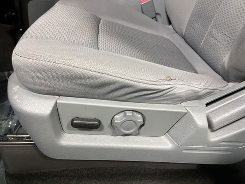 Used 2013 Ford F150 XLT w/ Luxury Equipment Group image 22