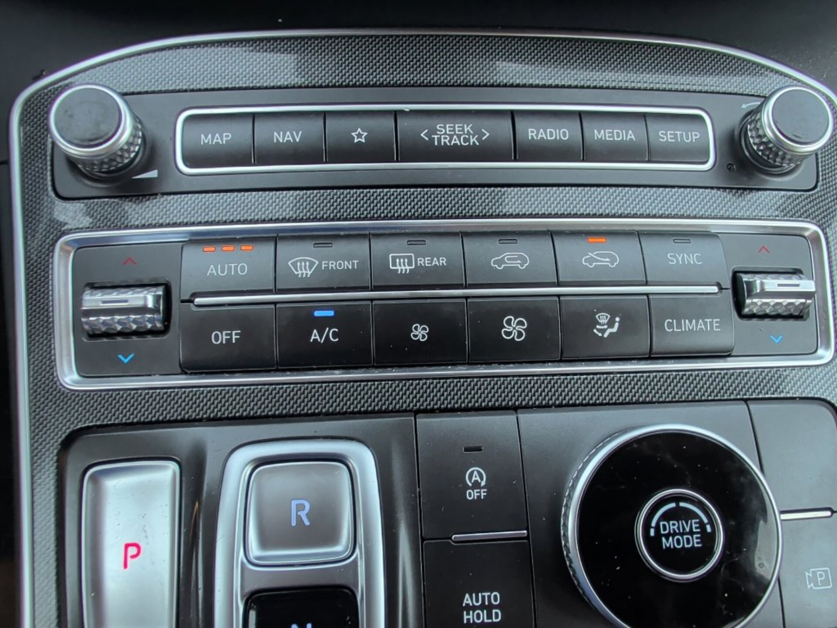 Used 2022 Hyundai Santa Fe SEL w/ Convenience + Premium Package FWD image 25