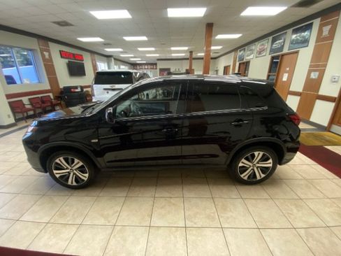 Used 2024 Mitsubishi Outlander Sport ES AWD/4WD image 2