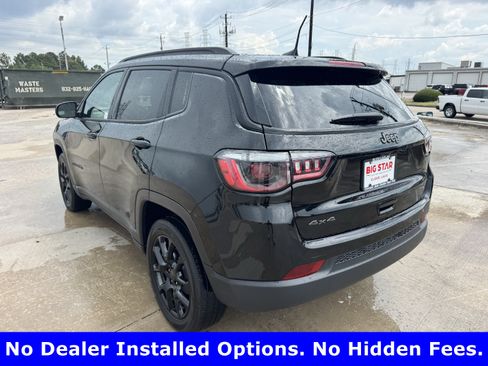 Used 2025 Jeep Compass Latitude w/ Convenience Group AWD/4WD image 6