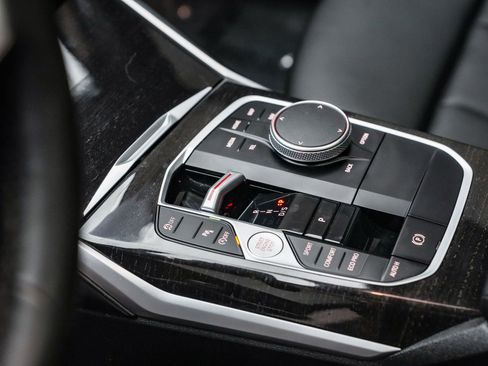 Certified 2024 BMW 330i Sedan w/ M Sport Package image 21