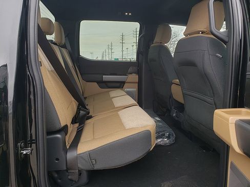 New 2026 Ford F250 XLT w/ XLT Premium Package AWD/4WD image 19