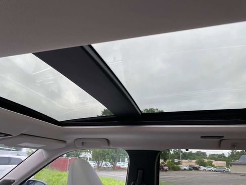 New 2025 Mitsubishi Outlander AWD image 9