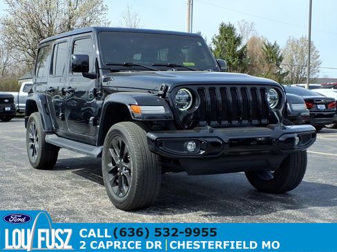 Used 2021 Jeep Wrangler Unlimited Sahara AWD/4WD image 1
