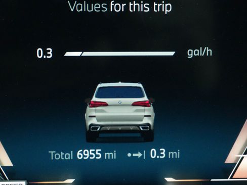 Used 2025 BMW X5 xDrive40i w/ Executive Package image 18