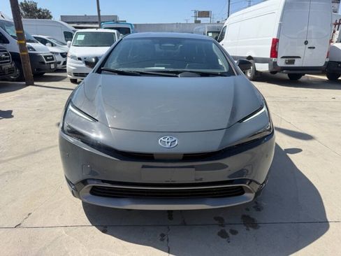 Used 2024 Toyota Prius XLE FWD image 2