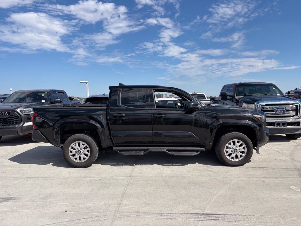 Used 2025 Toyota Tacoma SR RWD image 3