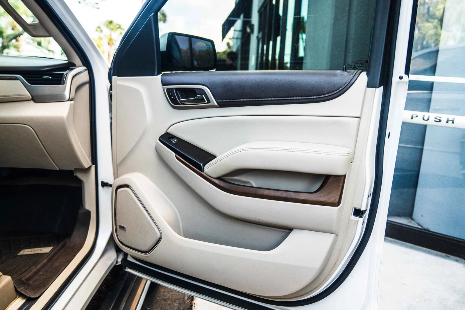 Used 2018 GMC Yukon Denali w/ Open Road Package RWD image 42