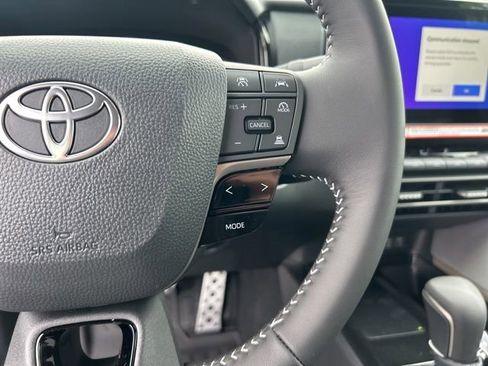 New 2026 Toyota Camry SE AWD/4WD image 19