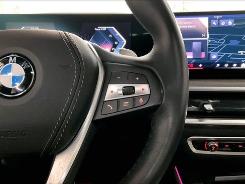 Used 2024 BMW X5 xDrive40i w/ Premium Package image 21