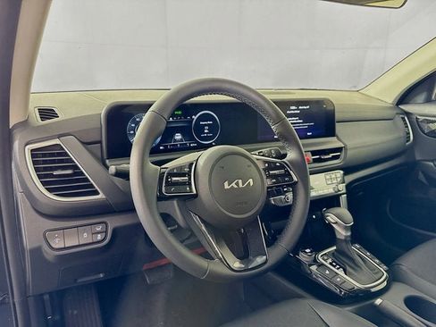 New 2026 Kia Seltos EX image 11