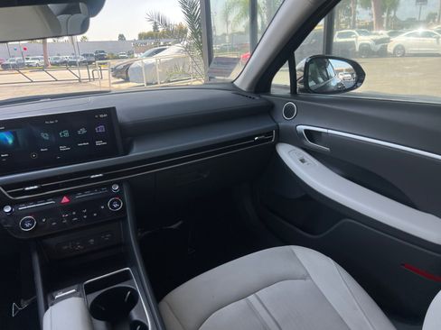 Used 2025 Hyundai Sonata SEL FWD image 18