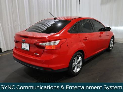 Used 2014 Ford Focus SE FWD image 3