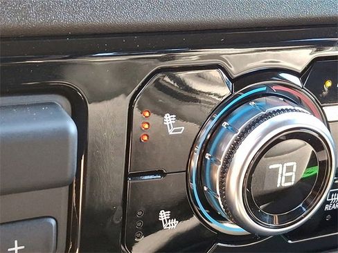 Certified 2025 GMC Sierra 2500 SLE w/ SLE Convenience Package image 23