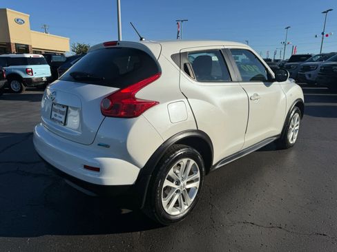 Used 2014 Nissan Juke S FWD image 16