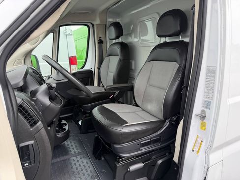 Used 2021 RAM ProMaster 2500 FWD image 10