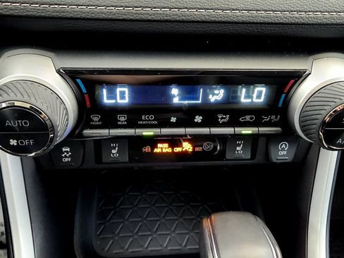 Used 2025 Toyota RAV4 XLE Premium w/ Weather Package AWD/4WD image 31
