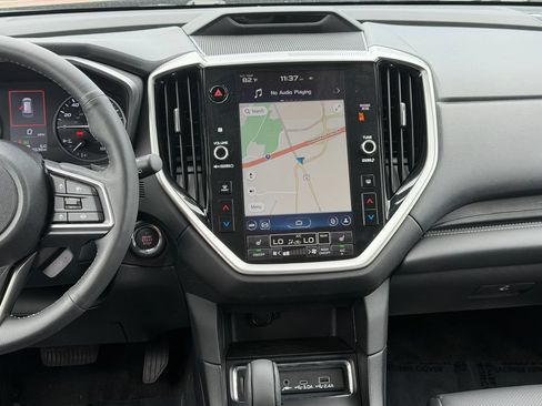 Used 2025 Subaru Ascent Limited AWD/4WD image 25