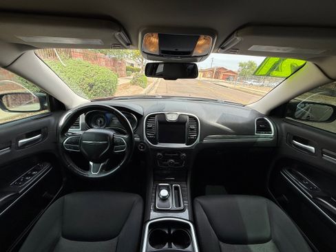 Used 2021 Chrysler 300 Touring w/ Sport Appearance Package RWD image 13