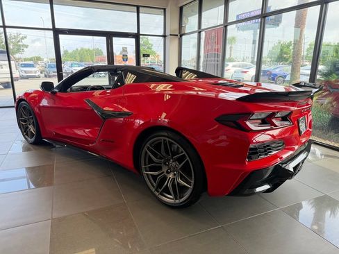 Used 2023 Chevrolet Corvette Z06 w/ Stealth Interior Trim Package RWD image 3