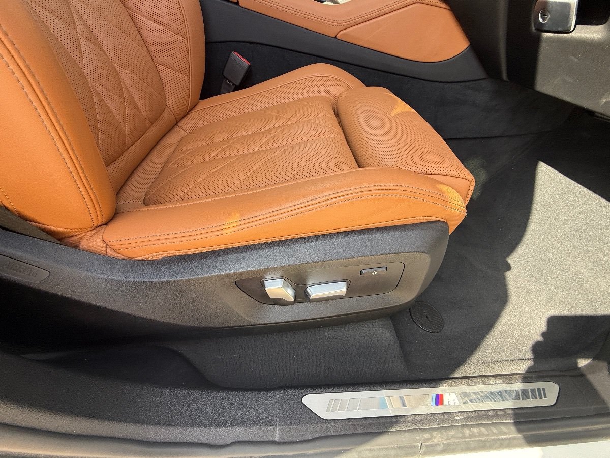 Used 2023 BMW X6 xDrive40i w/ Executive Package AWD/4WD image 17