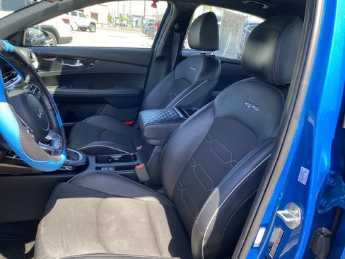 Used 2023 Kia Forte GT-Line w/ GT-Line Technology Package FWD image 12
