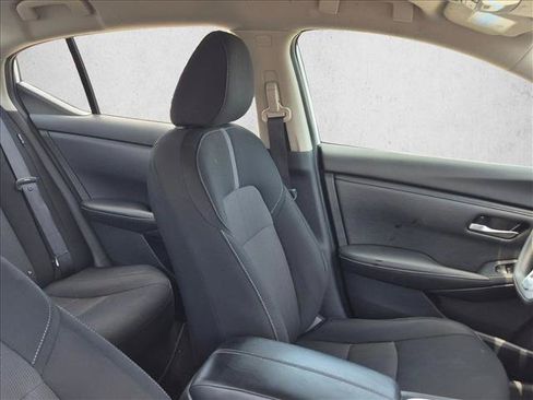Used 2024 Nissan Sentra SV FWD image 14