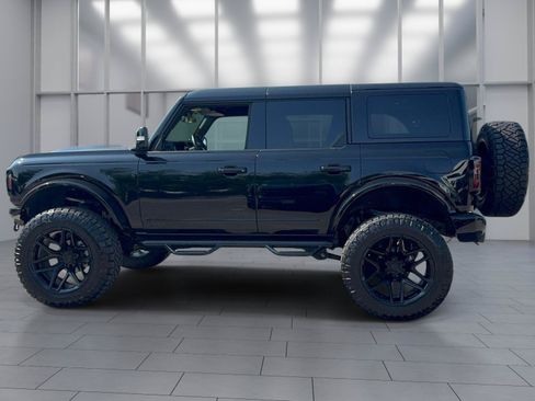 Used 2025 Ford Bronco Outer Banks AWD/4WD image 3